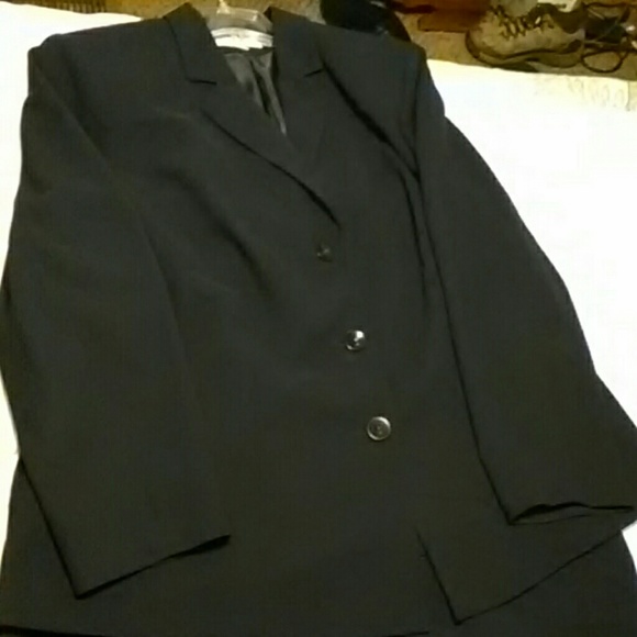 We Suit Separates women's 2 piece skirt suit - Picture 1 of 3